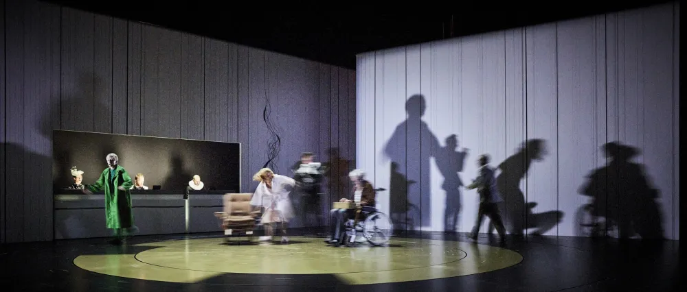 Les Enfants terribles - Phia Ménard & Emmanuel Olivier - Philip Glass d'après Jean Cocteau © Christophe Raynaud de Lage