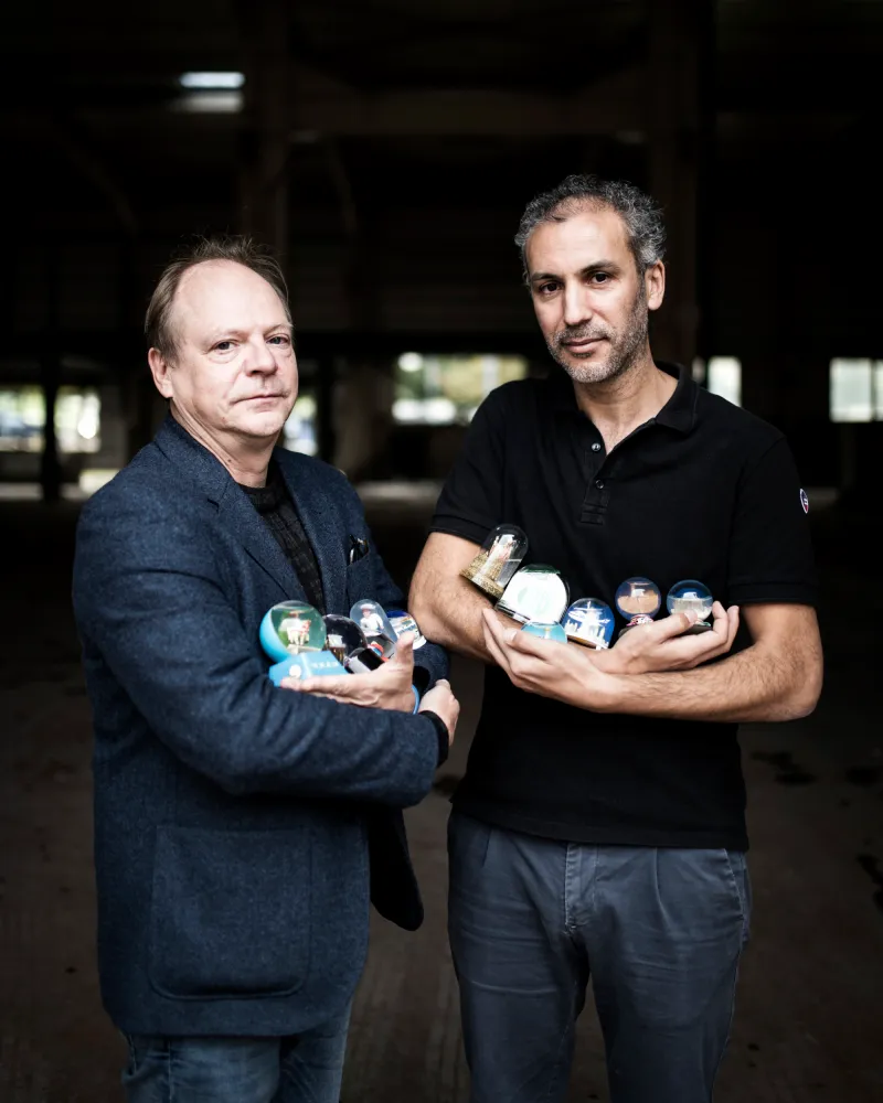 Boule à neige — Mohamed El Khatib & Patrick Boucheron © Yohanne Lamoulère / Tendance Floue