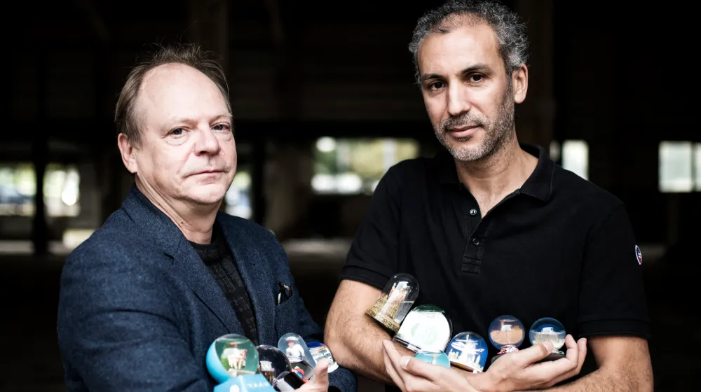 Boule à neige — Mohamed El Khatib & Patrick Boucheron © Yohanne Lamoulère / Tendance Floue